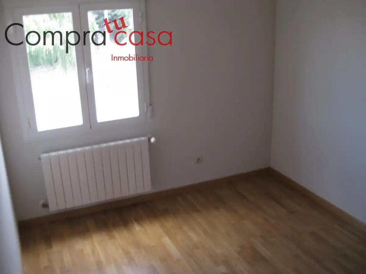 Casa de 210 m² en Revenga