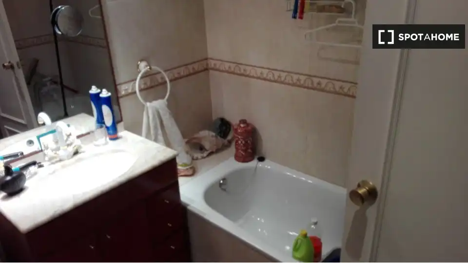 Habitació de lloguer, Madrid