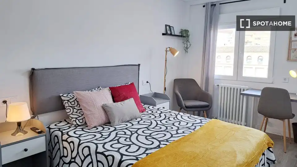 Habitación 86 m², Zaragoza