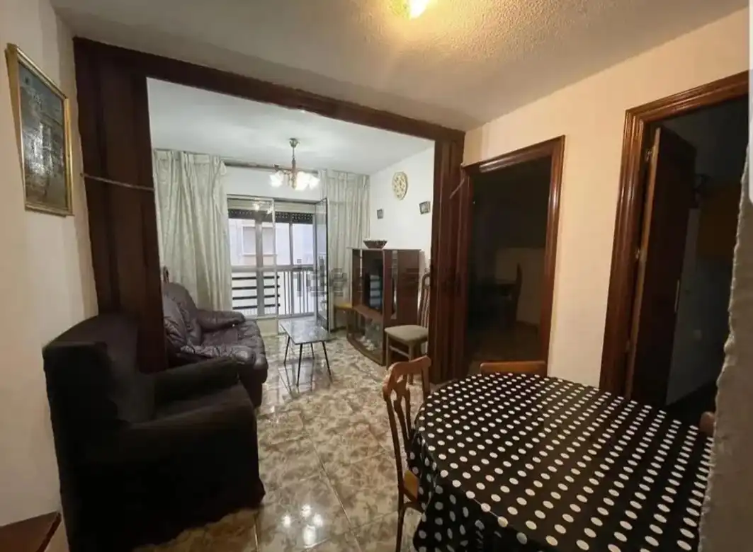 Piso de 90 m² en Granada