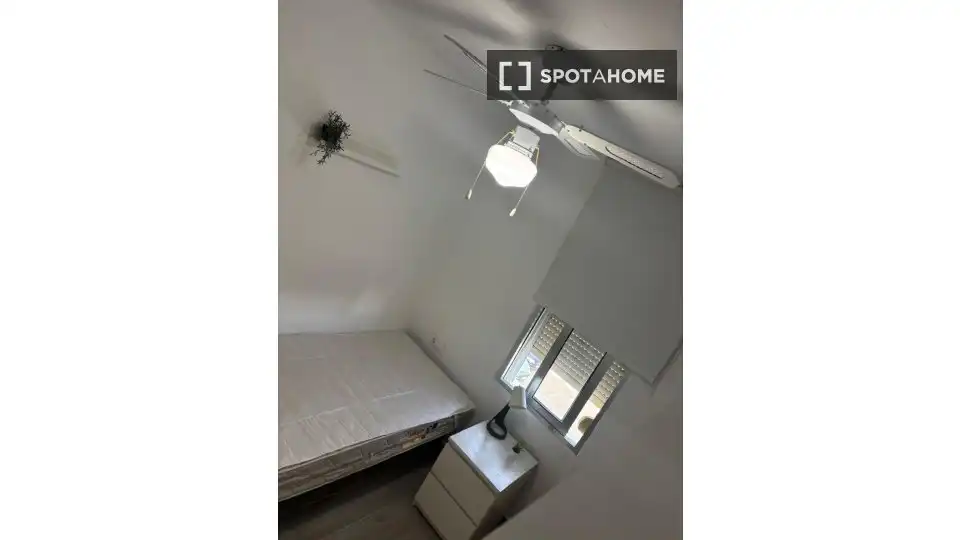 Habitación 69 m², Sevilla