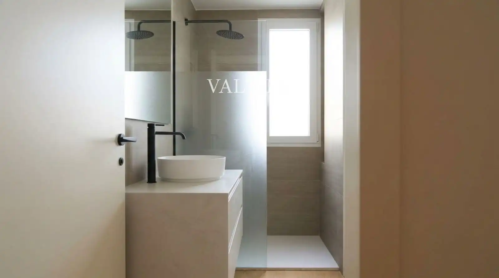 Wohnung 94 m² in Madrid