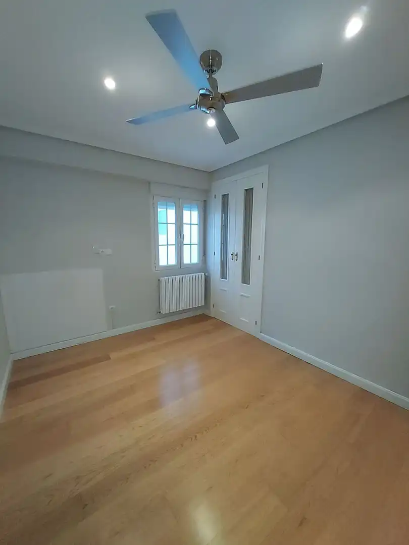 Piso de 140 m² en Zaragoza