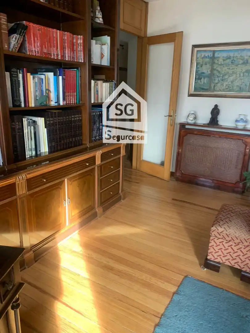 Piso de 229 m² en Ourense