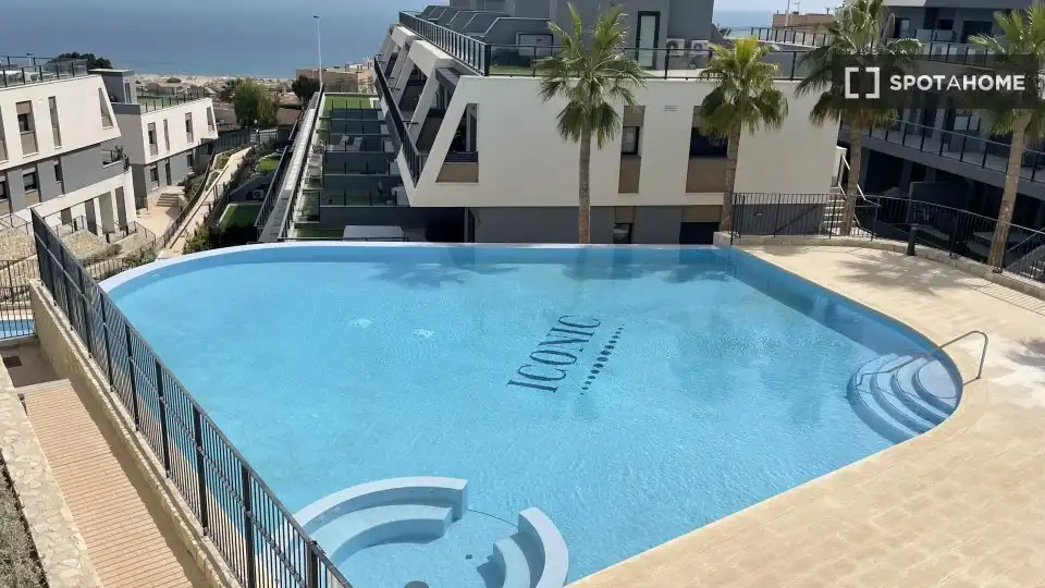 Habitación 104 m², Santa Pola