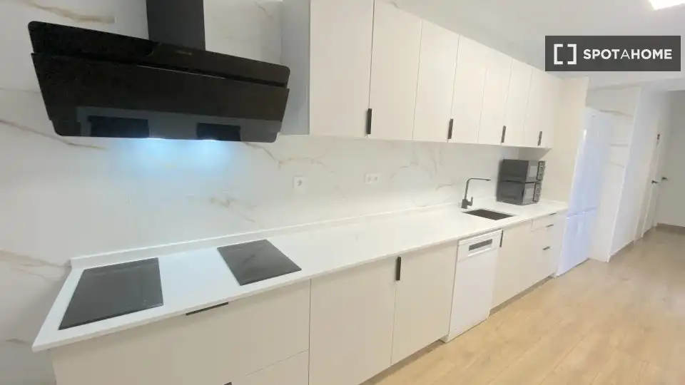 Habitación 200 m², Sevilla
