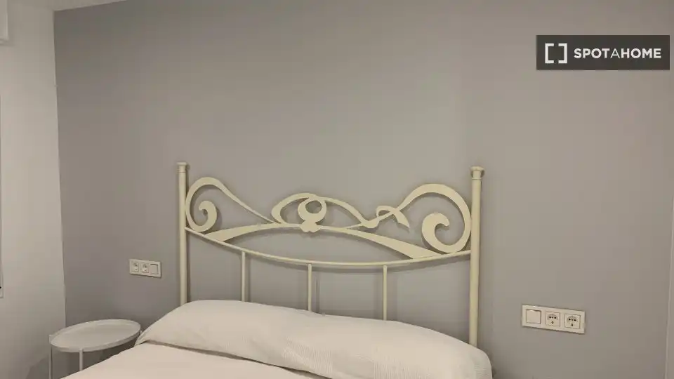 Habitación 86 m², Almería