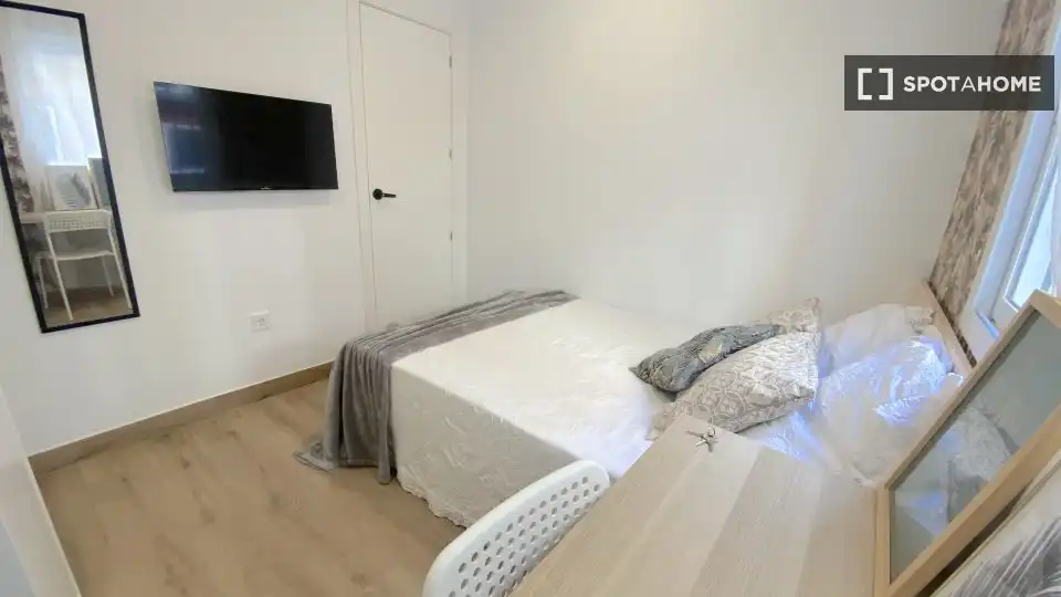Habitación 230 m², Sevilla