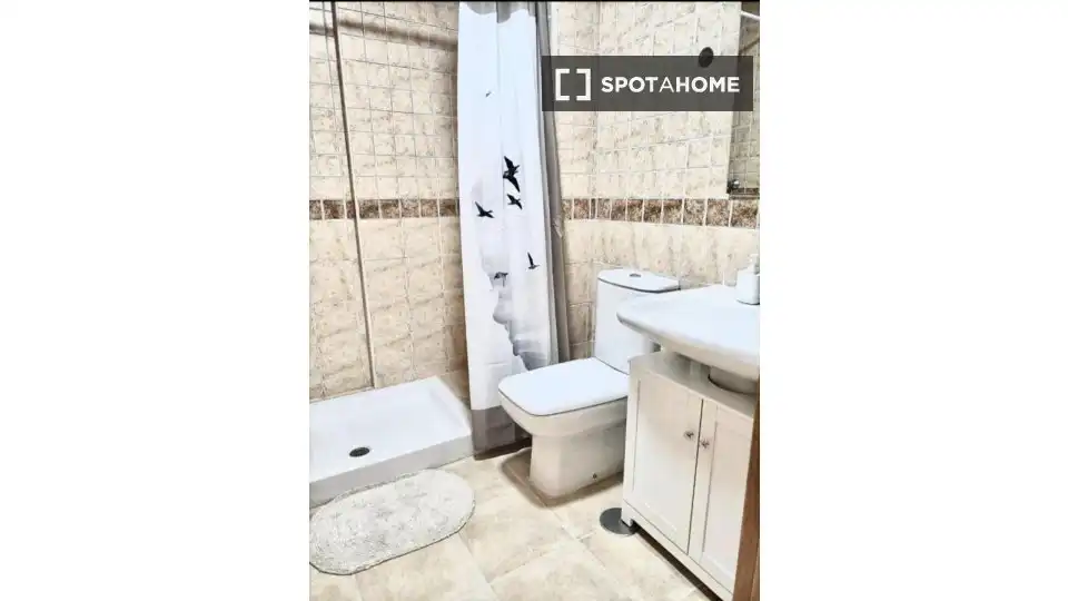 Habitación 127 m², Ítrabo