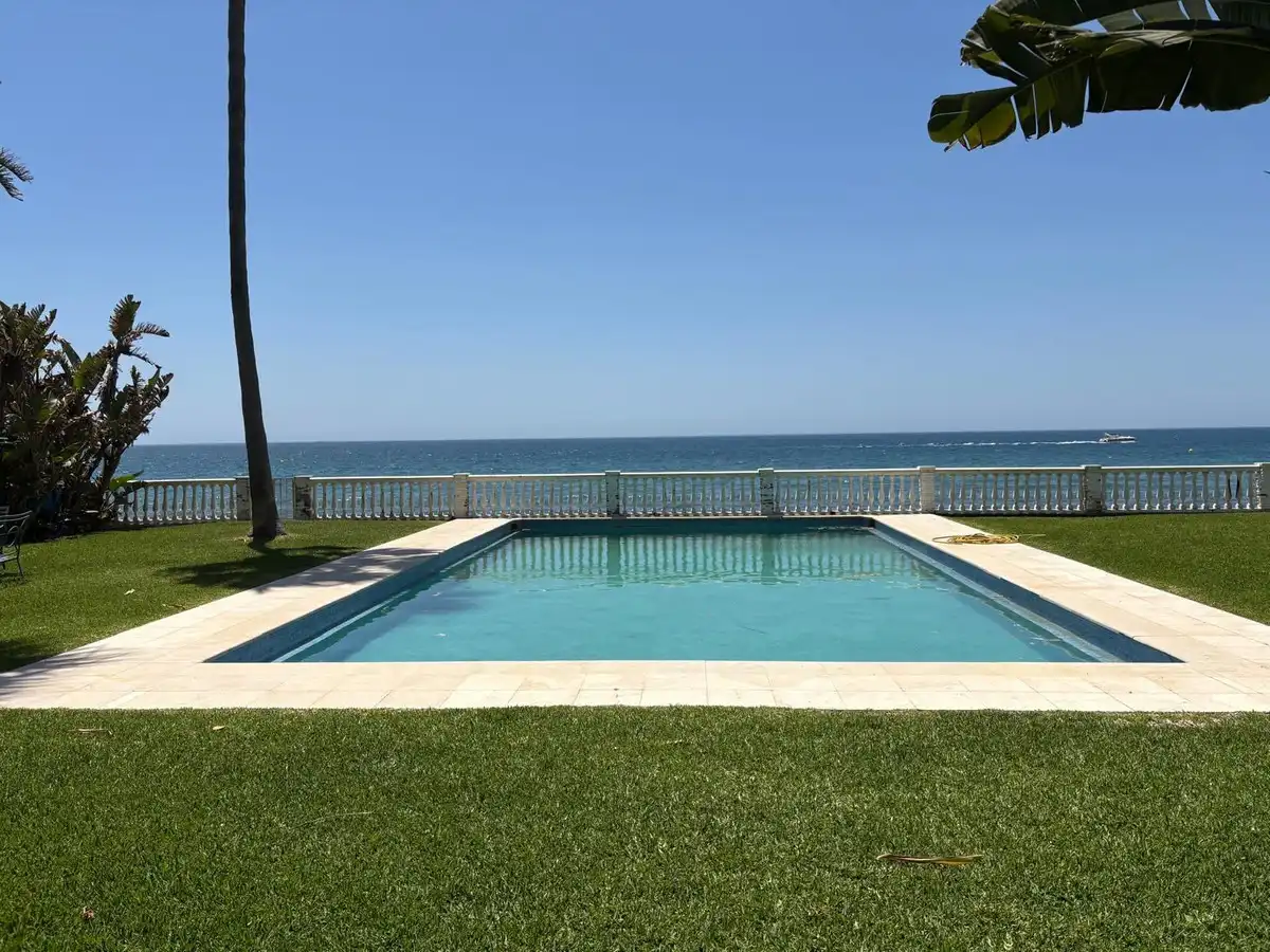 Pis de 984 m² a Estepona