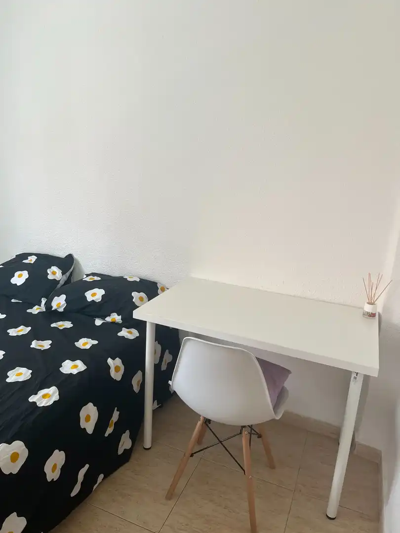 Habitación 90 m², Ávila