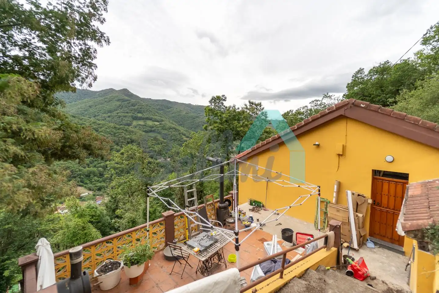Piso de 100 m² en Mieres