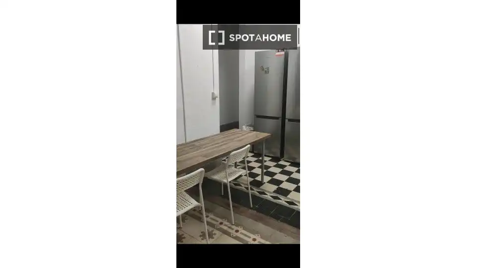 Habitación 288 m², Granada