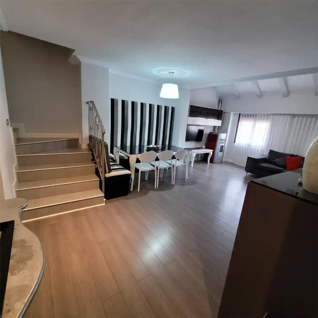 Piso de 95 m² en Baeza