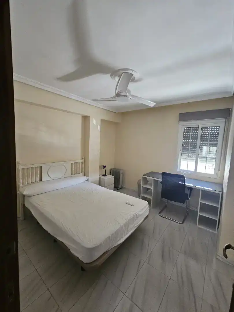 Zimmer 80 m², Sevilla