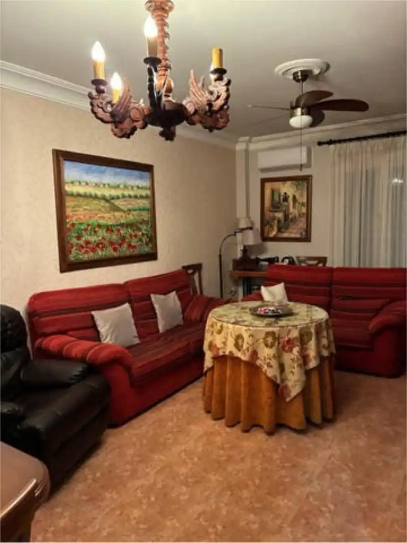 Piso de 90 m² en Villarrobledo