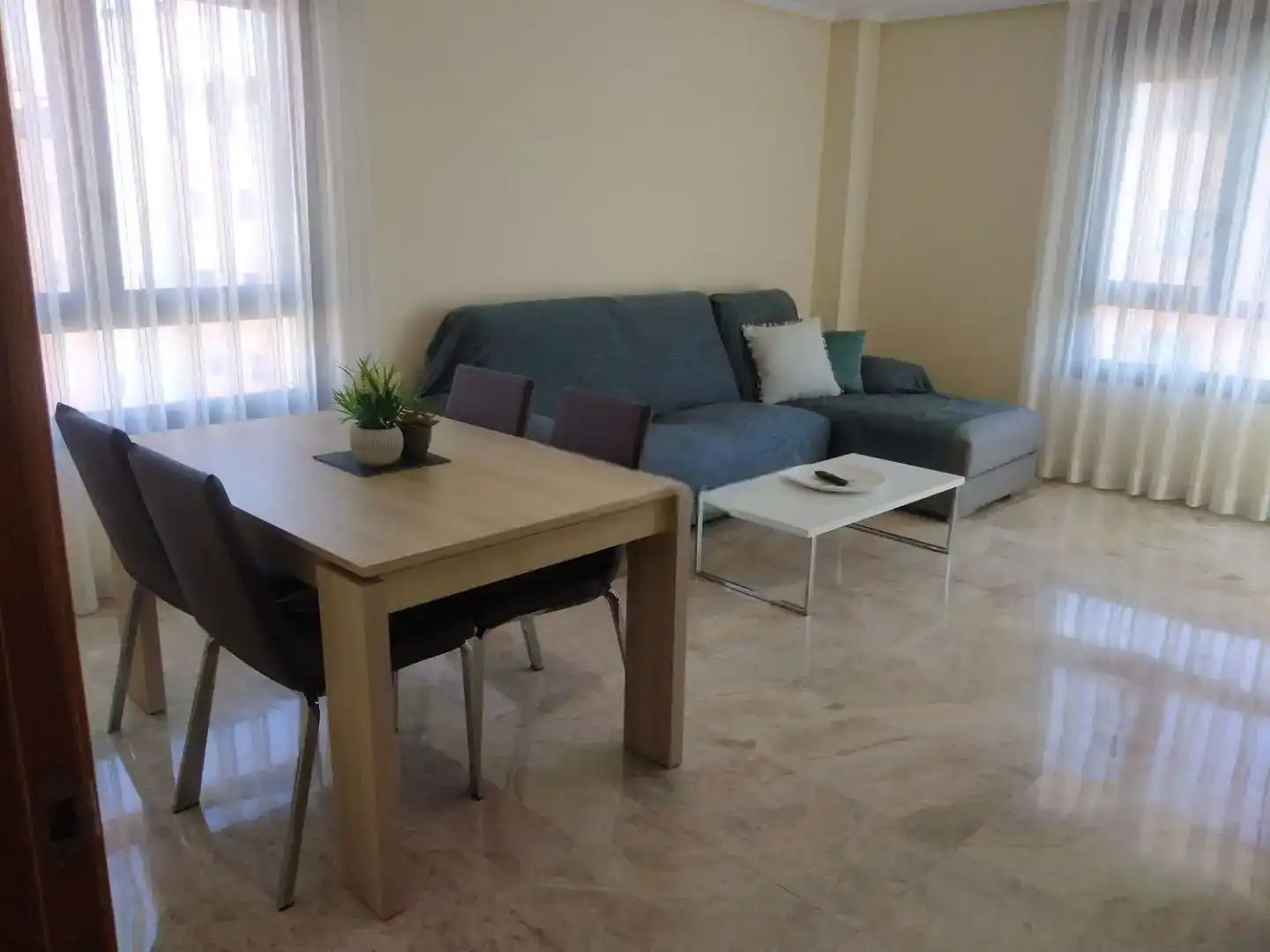Piso de 80 m² en Almería