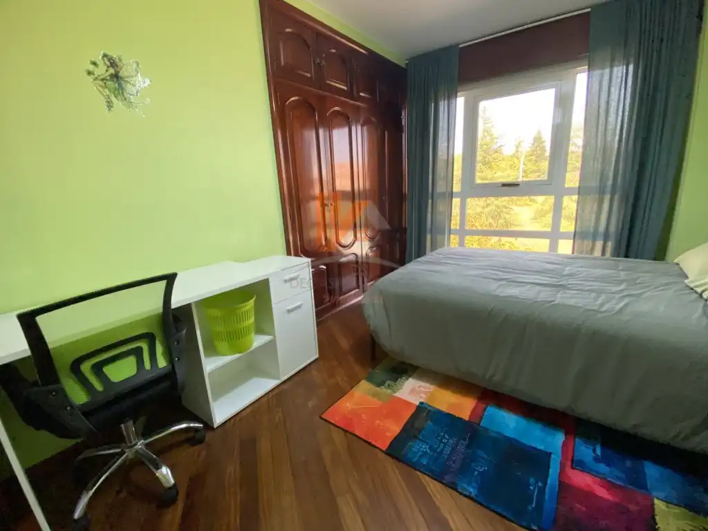 Piso de 130 m² en Santiago de Compostela
