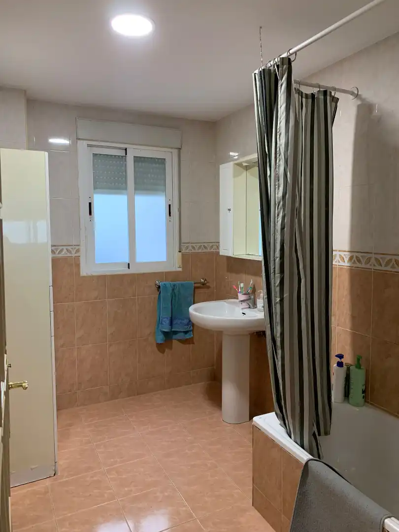 Habitación 200 m², Granada