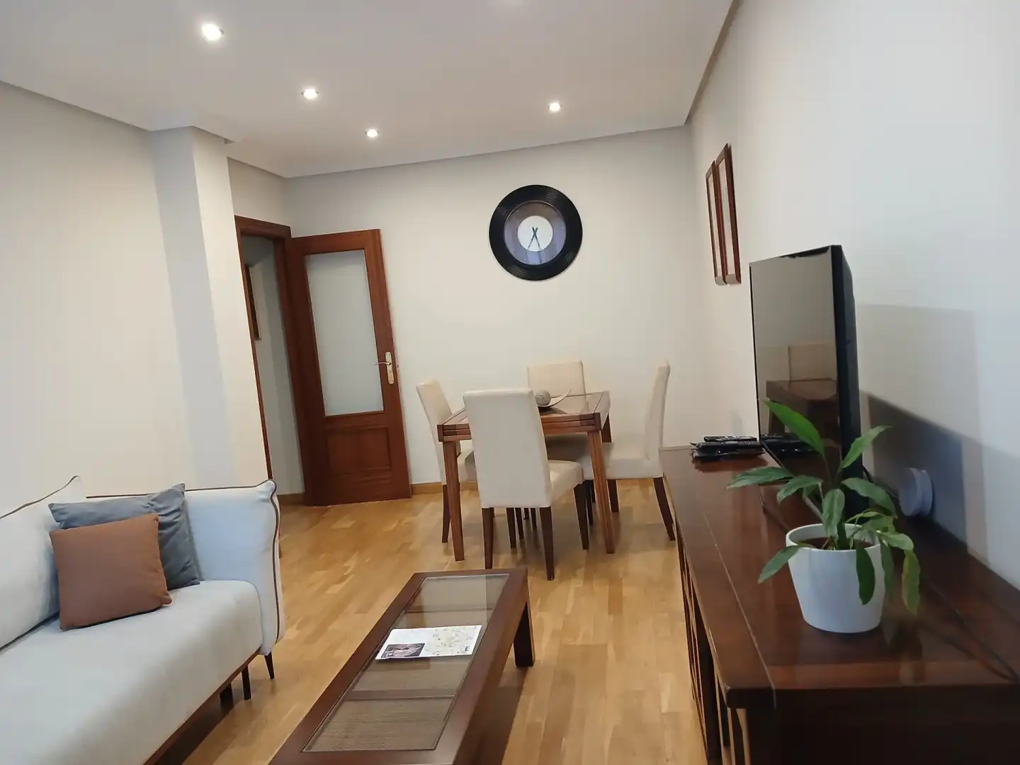 Pis de 80 m² a Oviedo