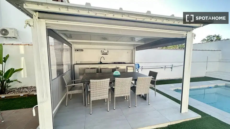 Habitación 207 m², Chiclana de la Frontera