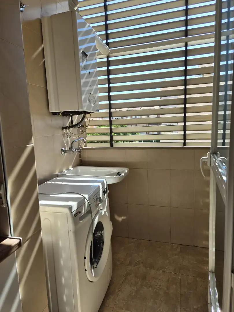 Piso de 89930 m² en Granada