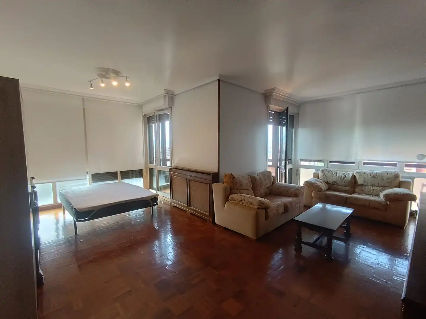 Habitación 100 m², Pamplona