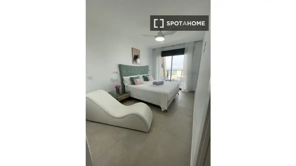 Habitación 104 m², Santa Pola