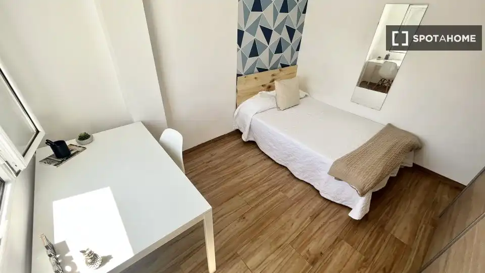 Habitación 81 m², Sevilla