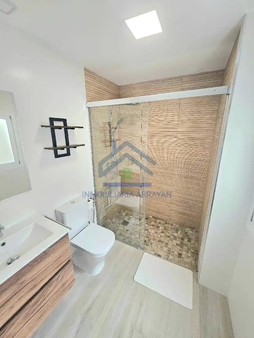 Casa de 120 m² a La Zubia