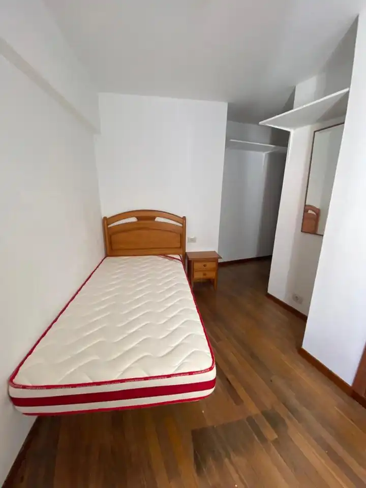 Piso de 49 m² en Santiago de Compostela