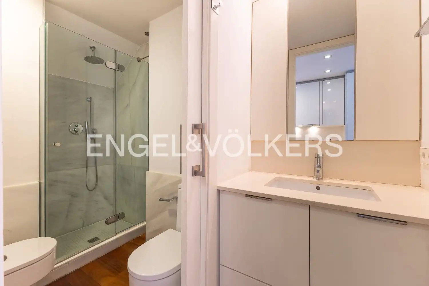 Wohnung 40 m² in Valencia