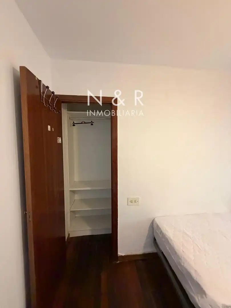 Piso de 90 m² en Santiago de Compostela