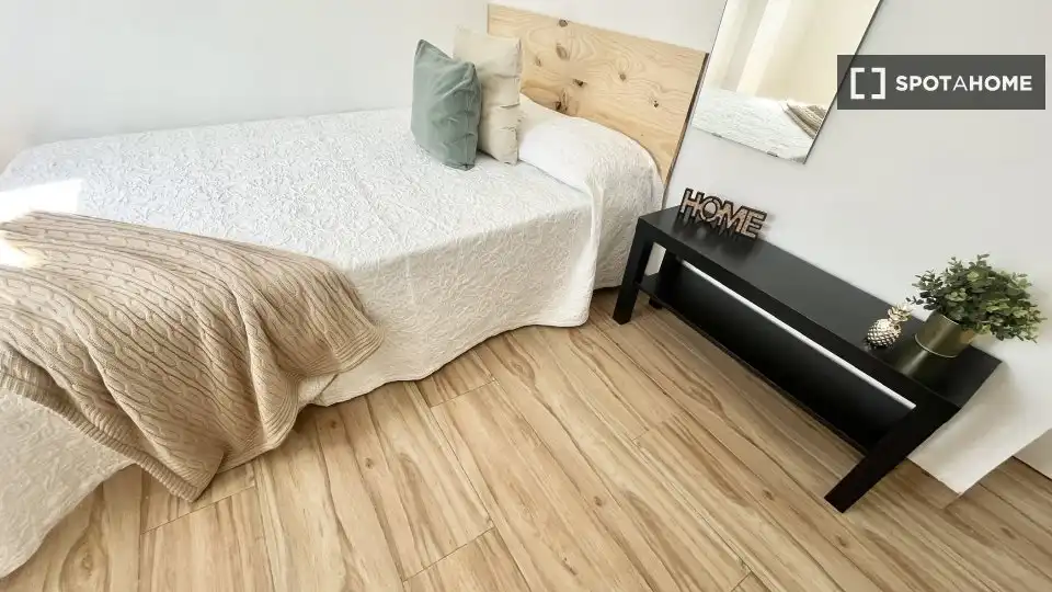 Habitación 81 m², Sevilla