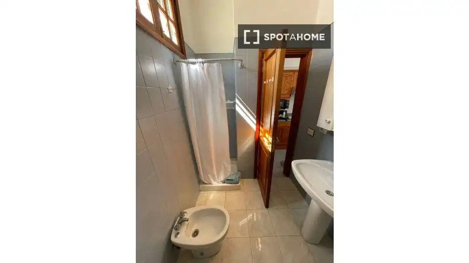 Habitación en alquiler, Guía de Isora