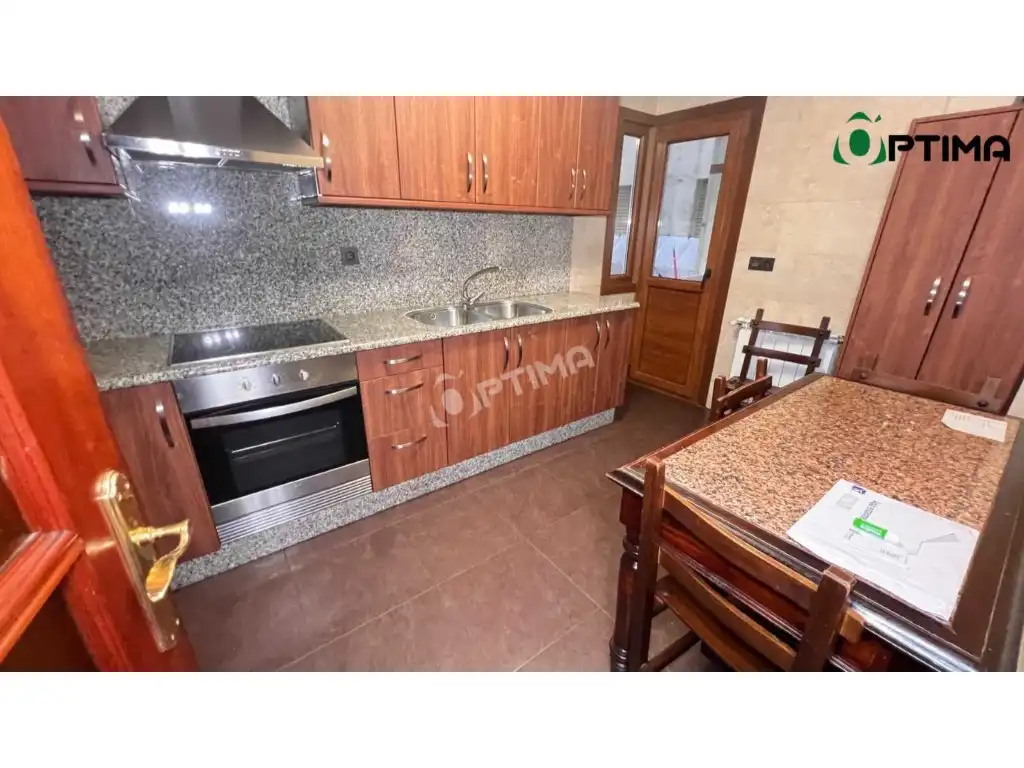 Piso de 95 m² en Santiago de Compostela