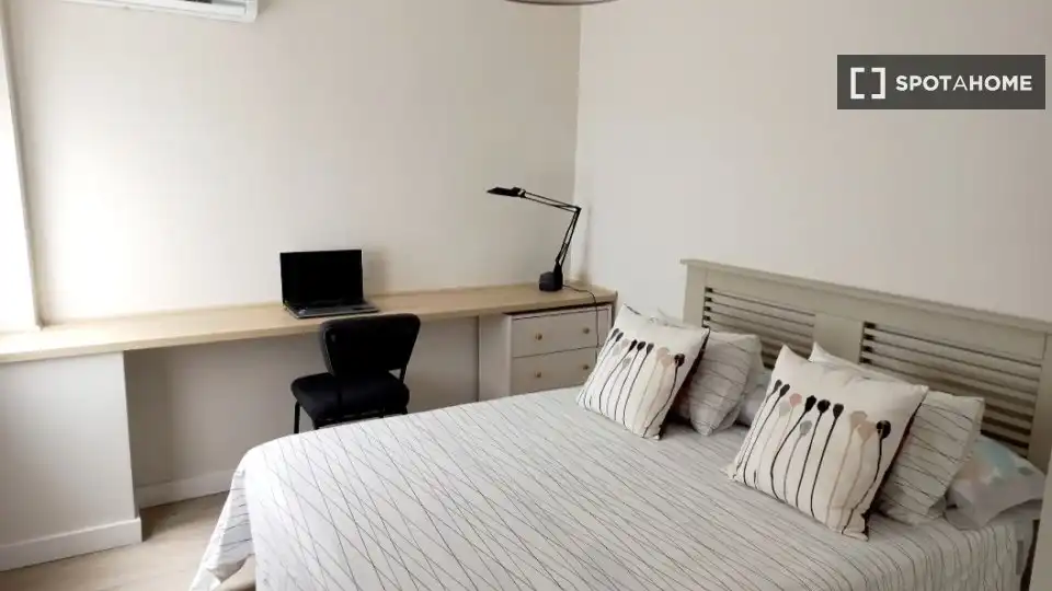 Habitación 75 m², Alicante