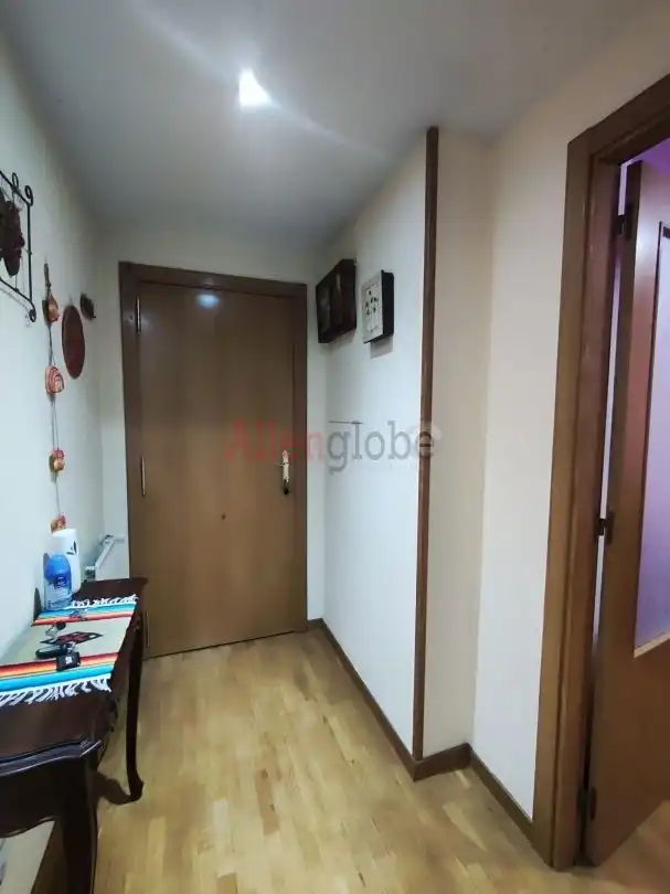 Flat 63 m² in Oviedo
