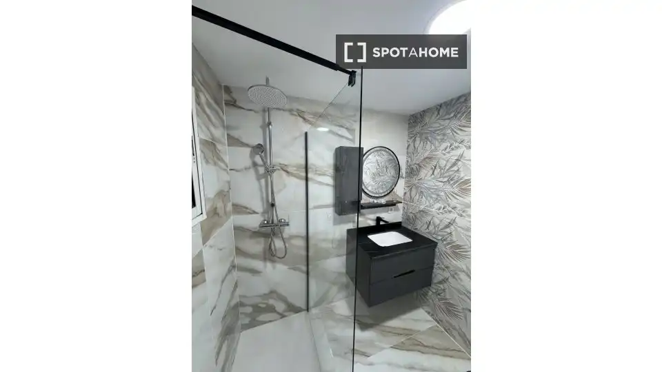 Habitación 90 m², Alicante