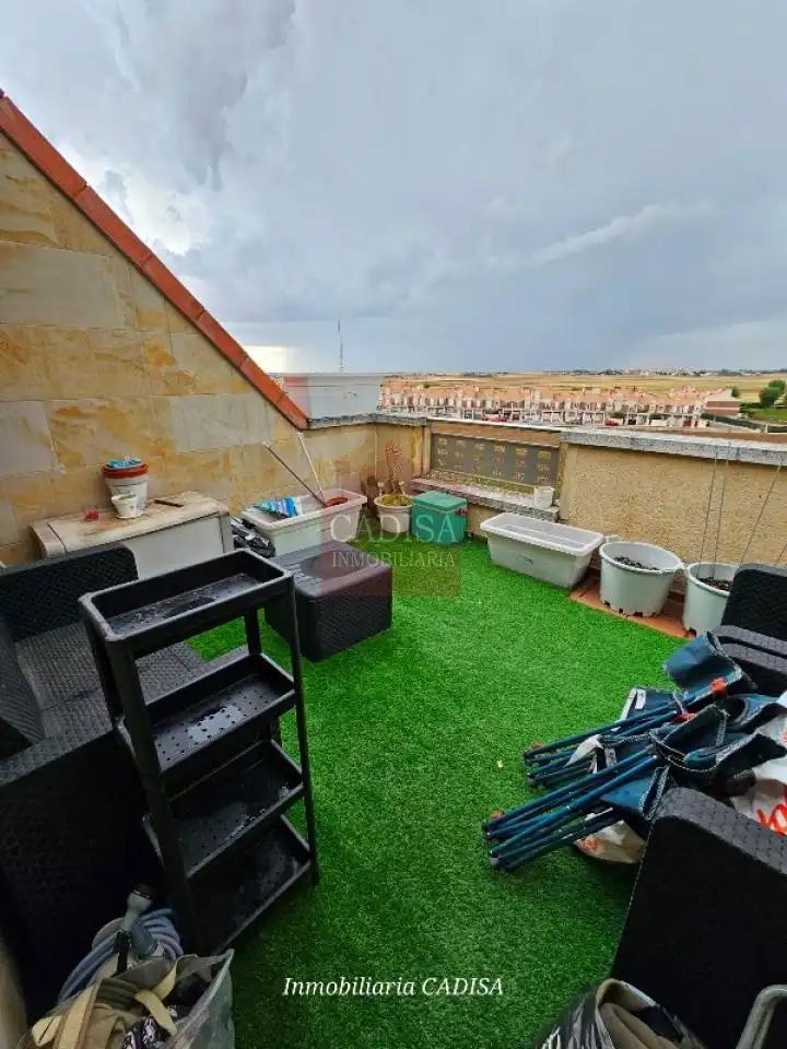 Pis de 40 m² a Villares de la Reina