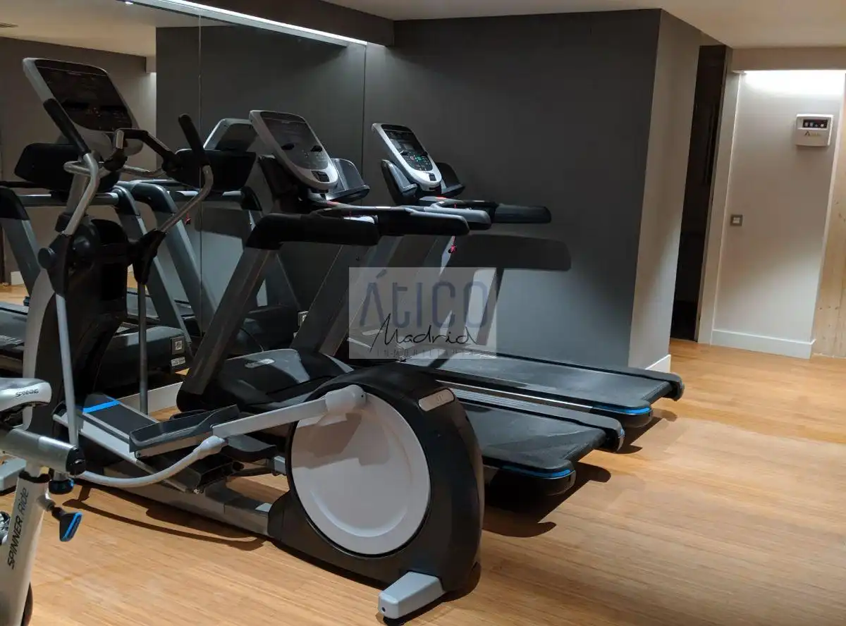 Wohnung 220 m² in Madrid