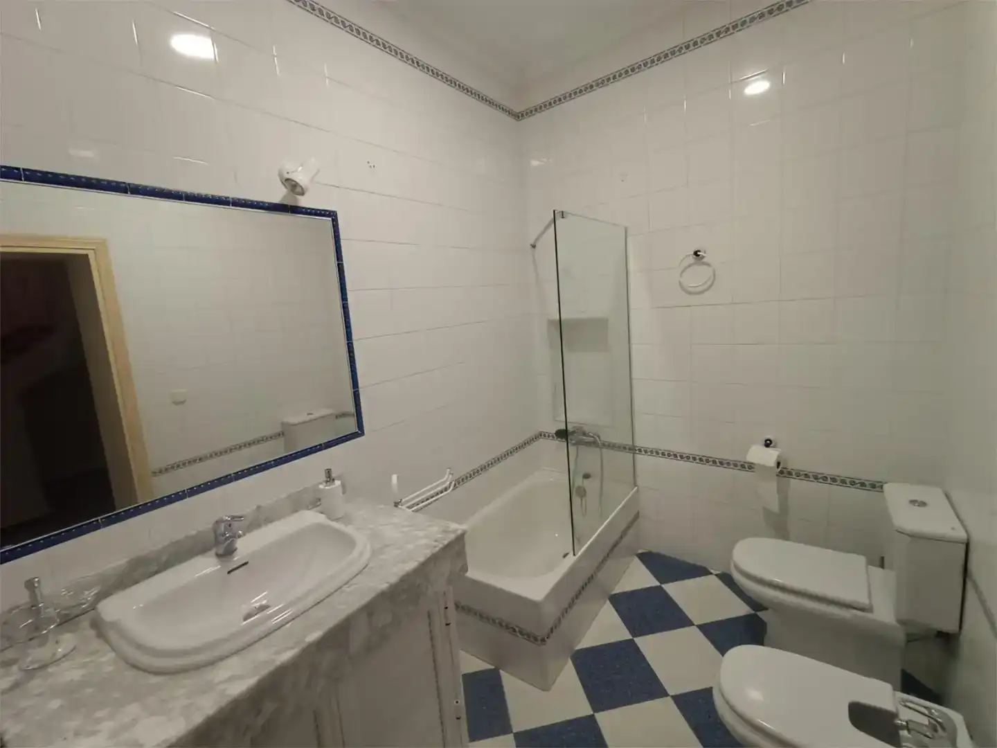 Casa de 400 m² en Montellano