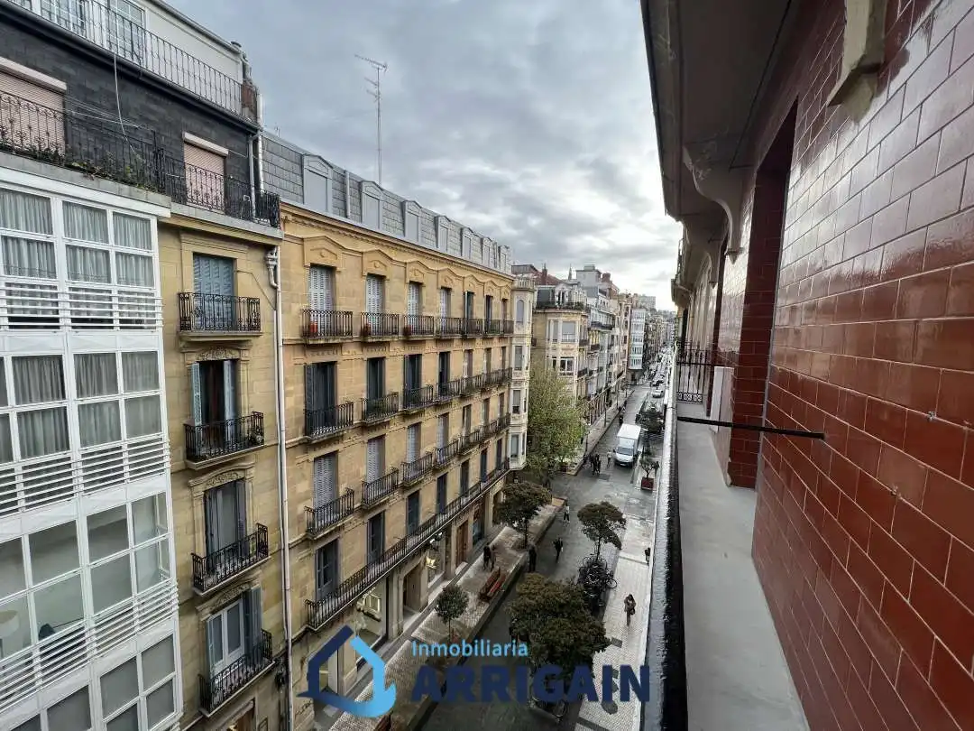 Pis de 100 m² a Sant Sebastià