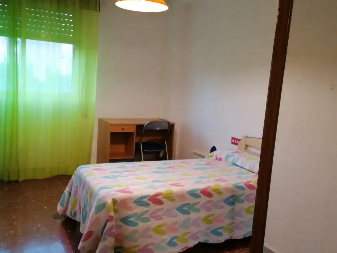 Piso de 90 m² en Almería