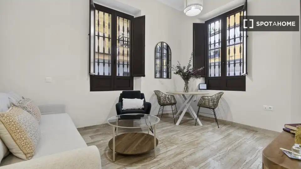 Habitación 75 m², Sevilla