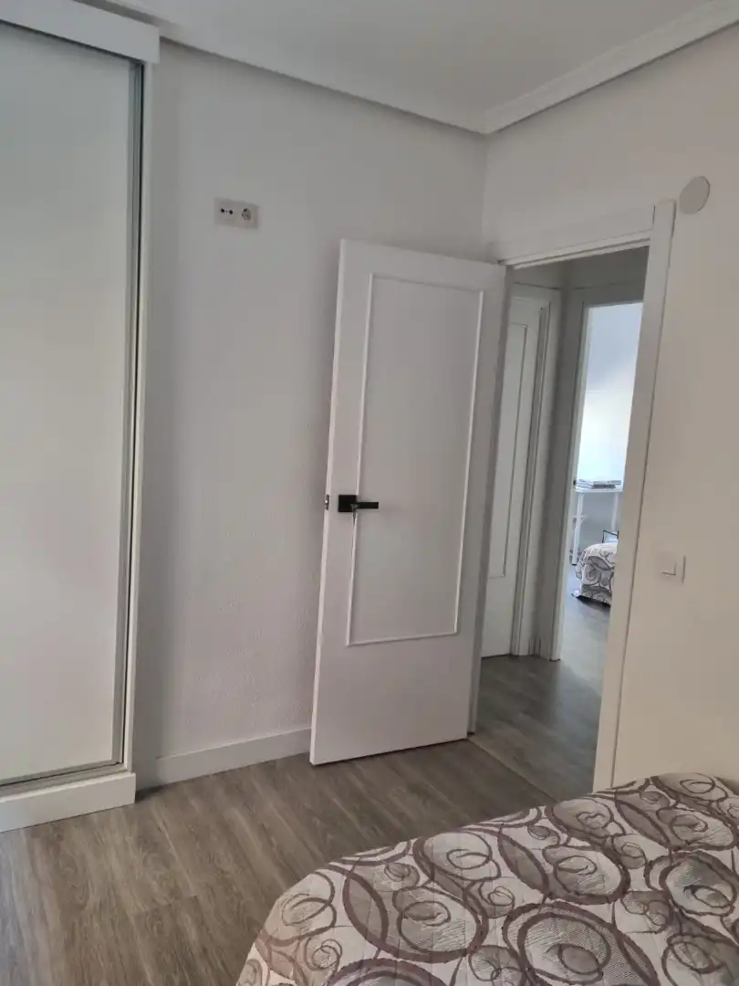 Habitació 100 m², Àvila