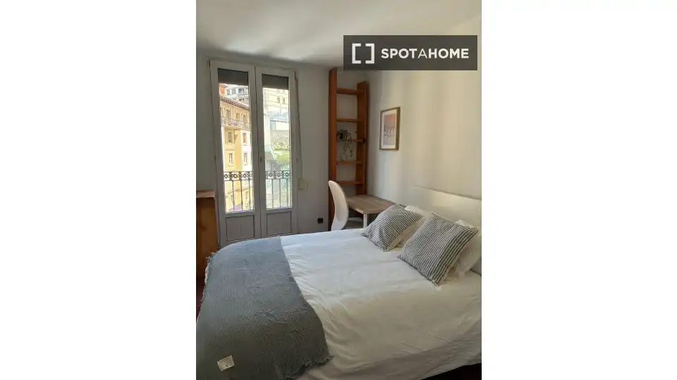 Habitación 150 m², Bilbao
