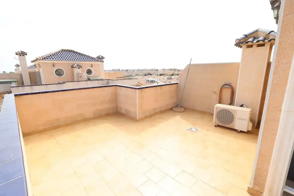 Casa de 82 m² a Oriola