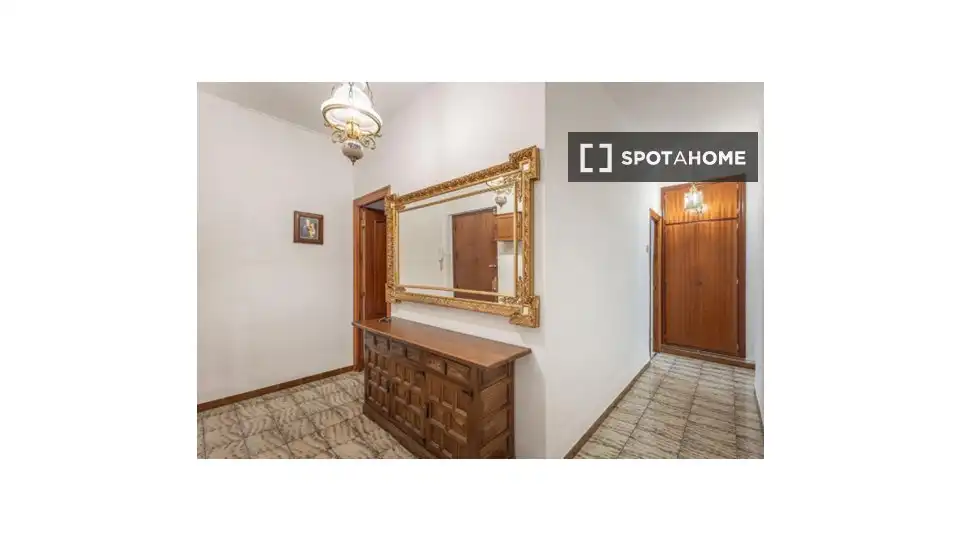 Habitación 129 m², Granada