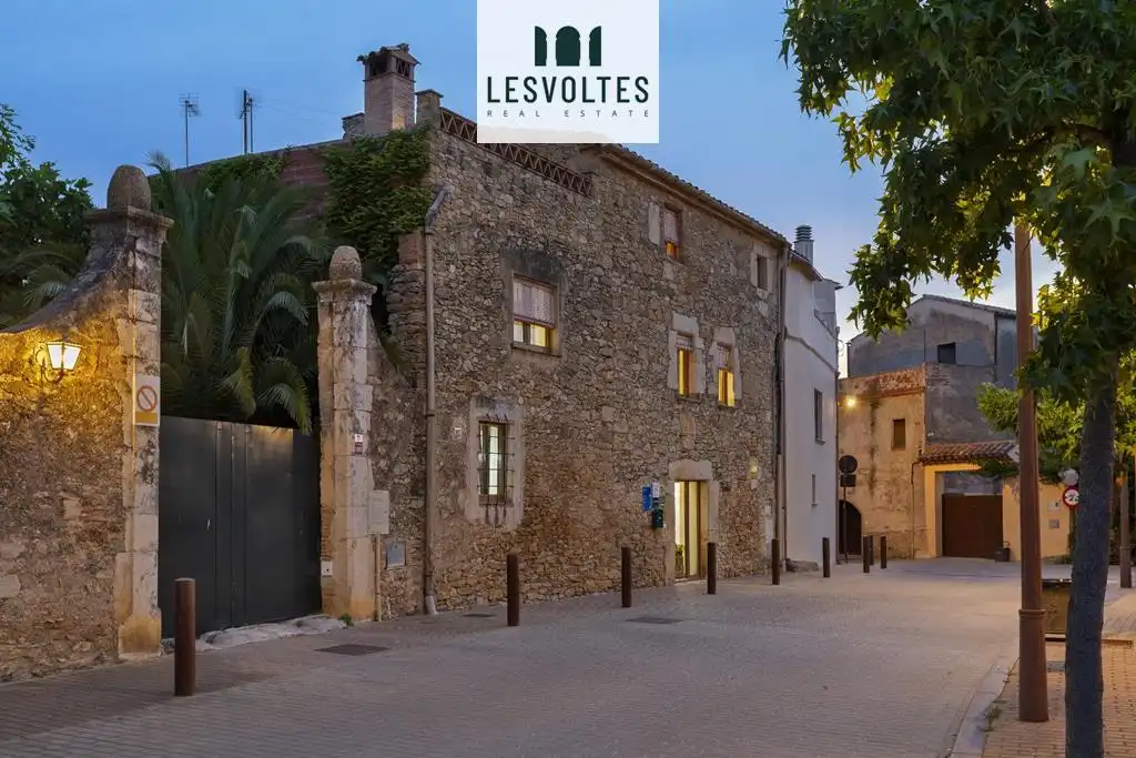 Casa de 264 m² en Forallac